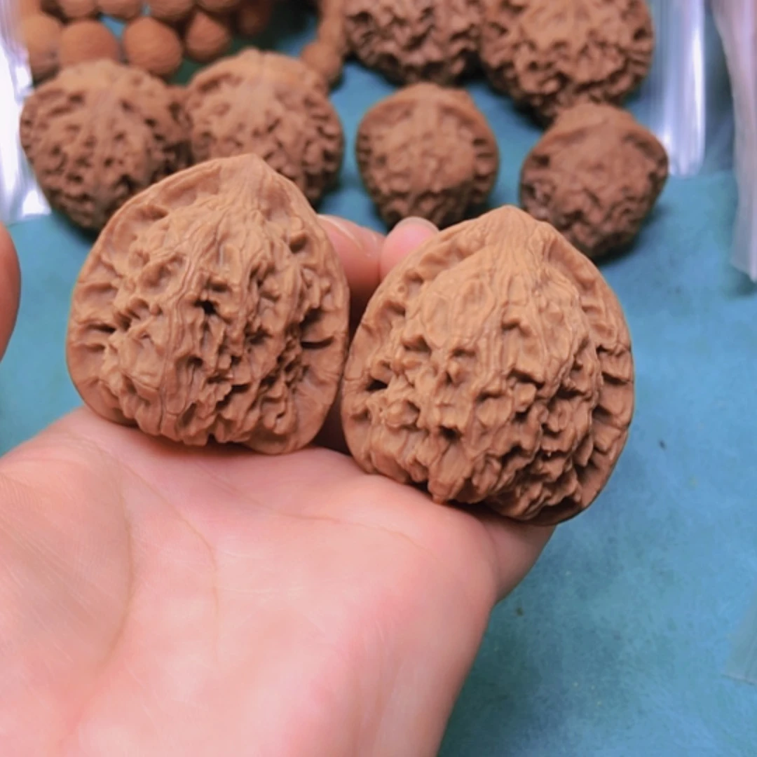 【闪购商品】摆件核桃40红狮子全品
