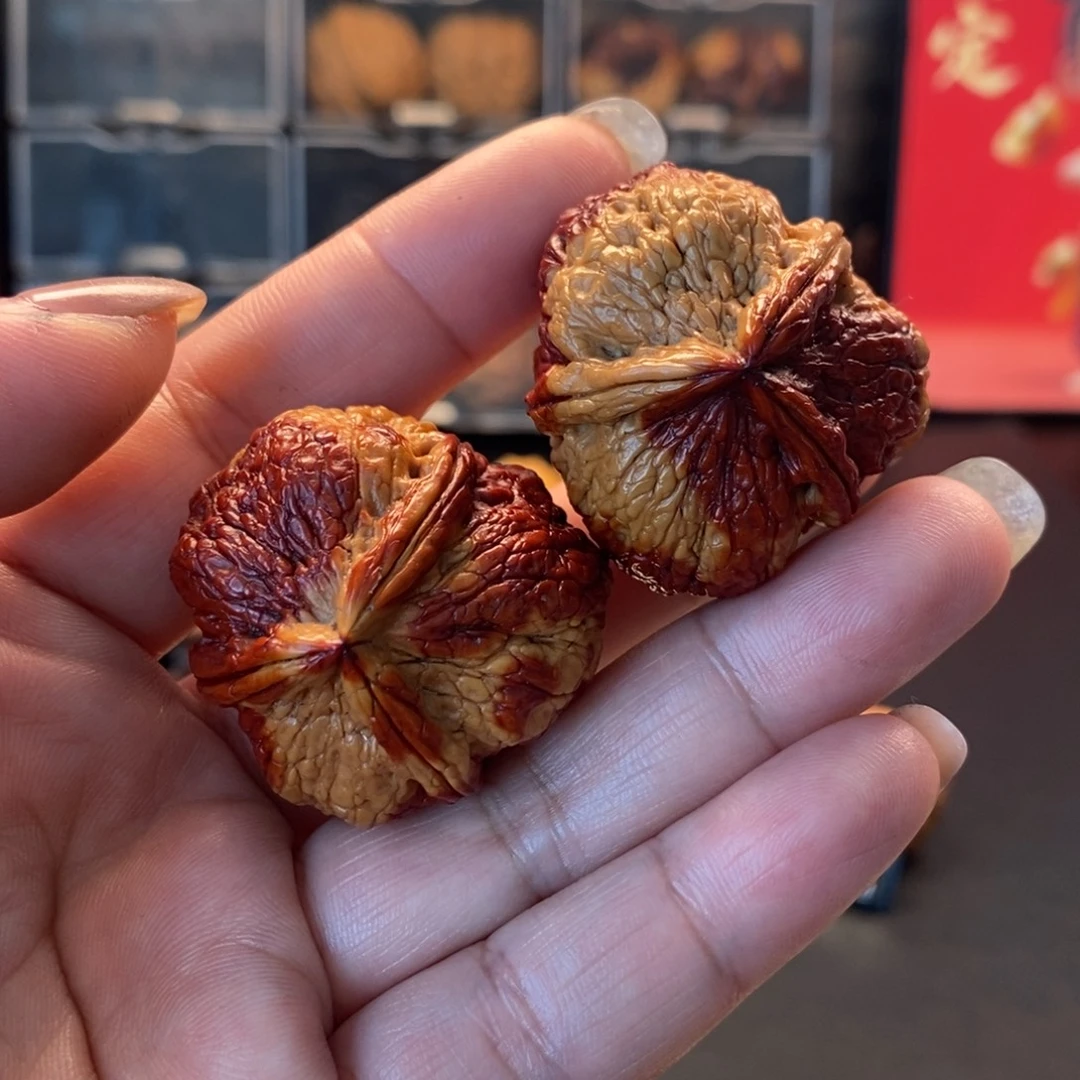 文玩核桃把件磐石三棱18