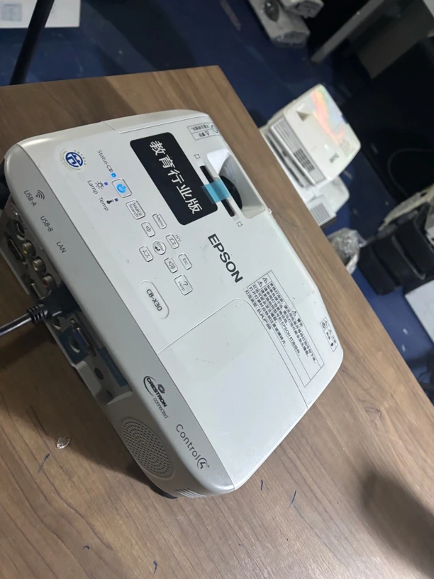 9新 Epson/爱普生 二手 爱普生投影仪 运费自理