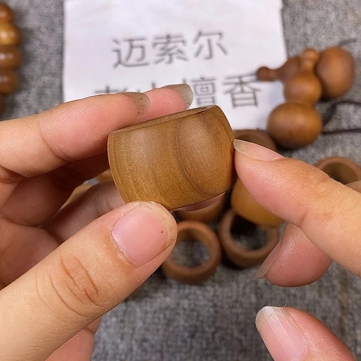 檀香木手串/手链老山檀香黑肉扳指内径2.2