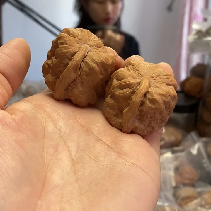 文玩核桃把件34.5红皮一帆风顺蛤蟆头