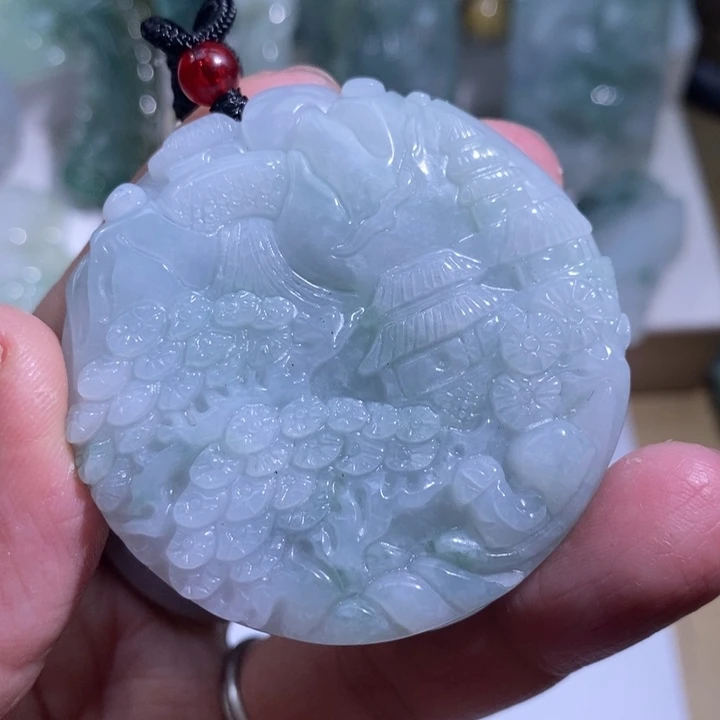 【闪购商品】颈饰未镶嵌翡翠山水