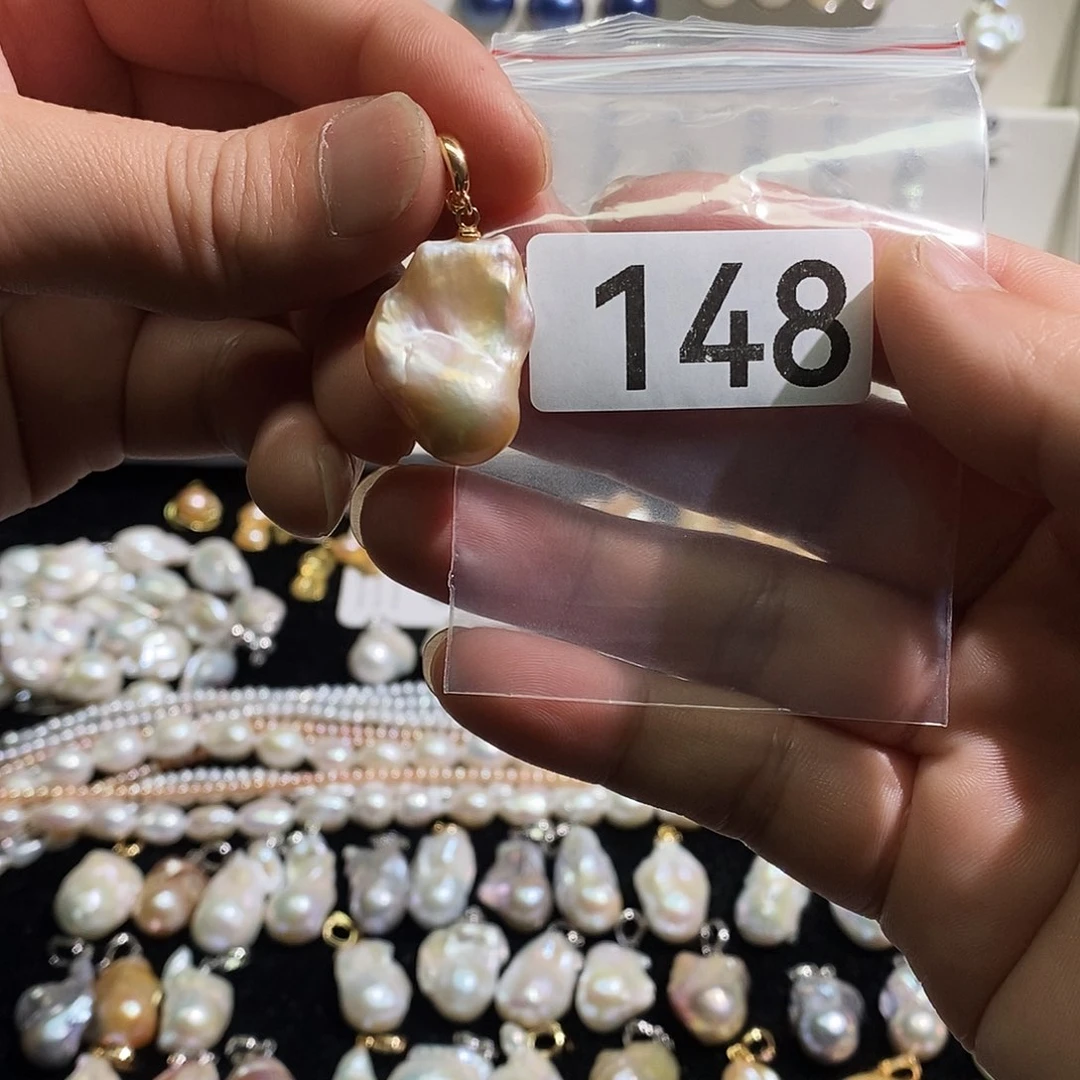 淡水珍珠吊坠(赠链)未镶嵌