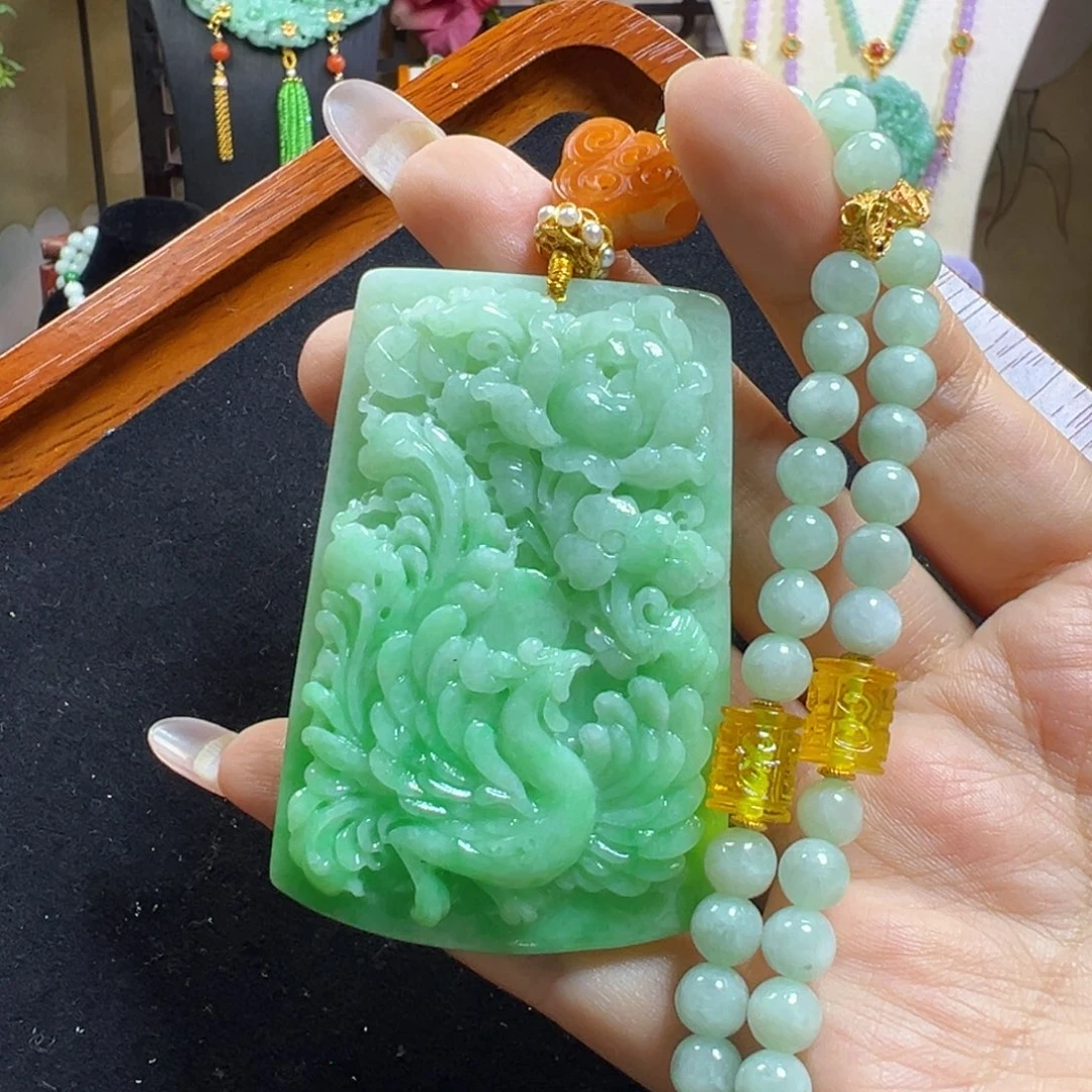 翡翠未镶嵌毛衣链满绿