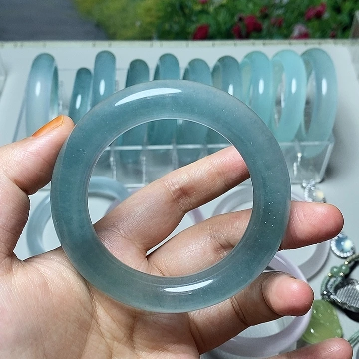 石英岩玉手镯未镶嵌