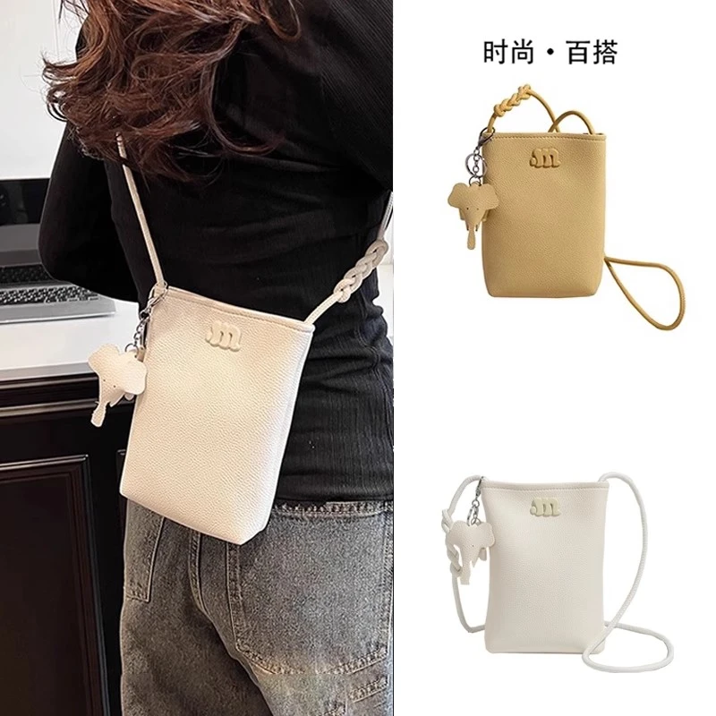 手机包2025夏季新款小象水桶包时尚扣式斜跨纯色单肩包百搭斜挎包