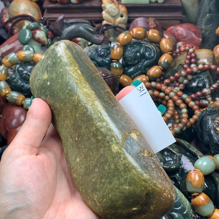 岫岩河磨玉（透闪石质玉）把件未镶嵌