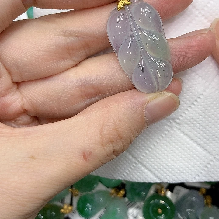 颈饰18K金镶嵌翡翠1235678899