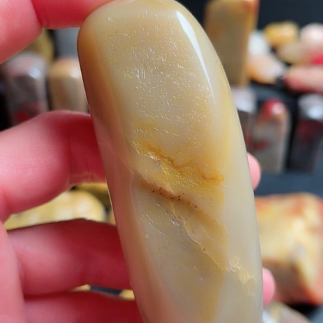 【闪购商品】昌化石?***间昌化石随型