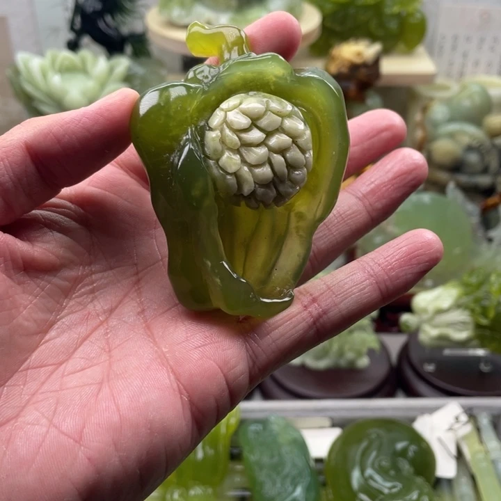 蛇纹石玉未镶嵌四大名玉手把