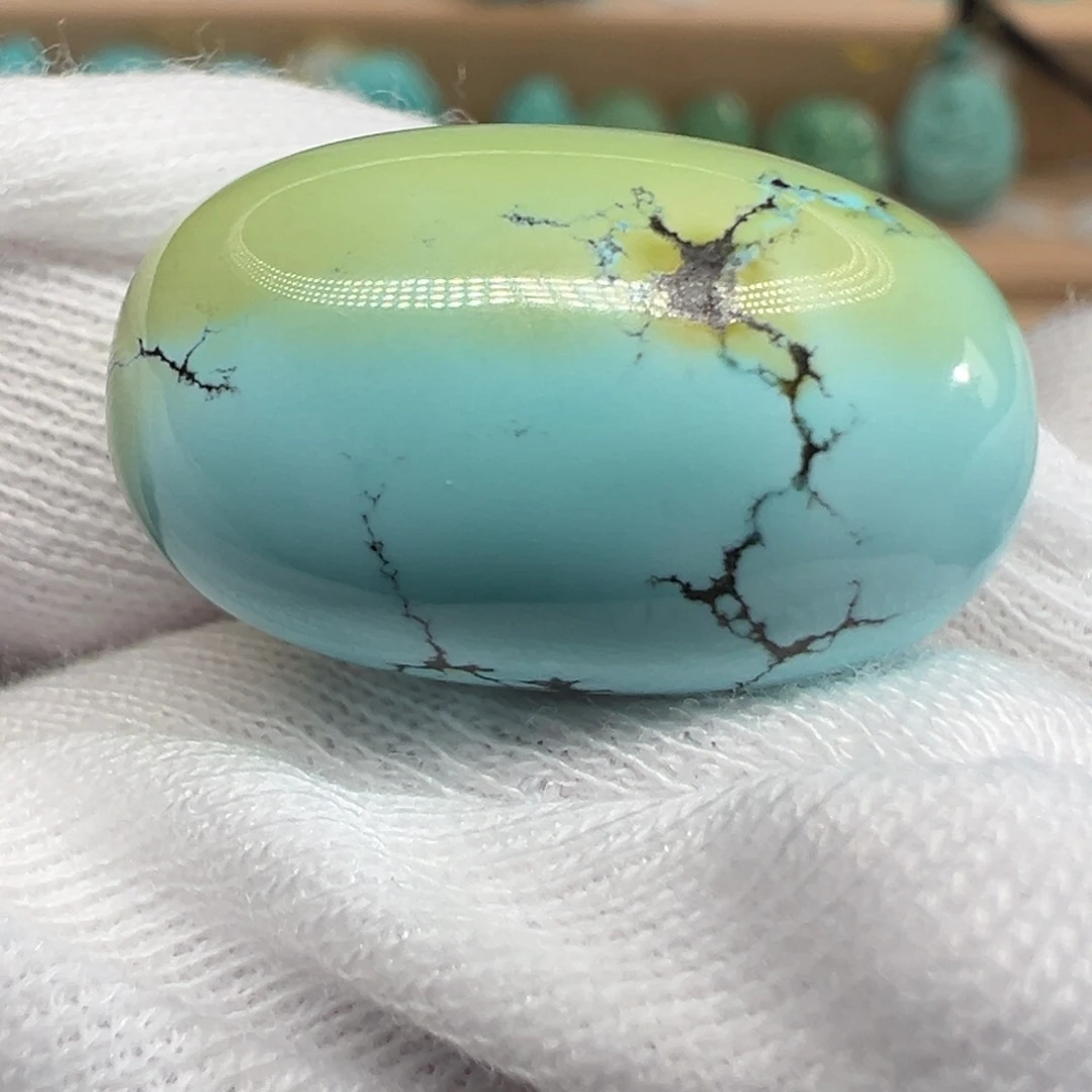 绿松石配饰未镶嵌