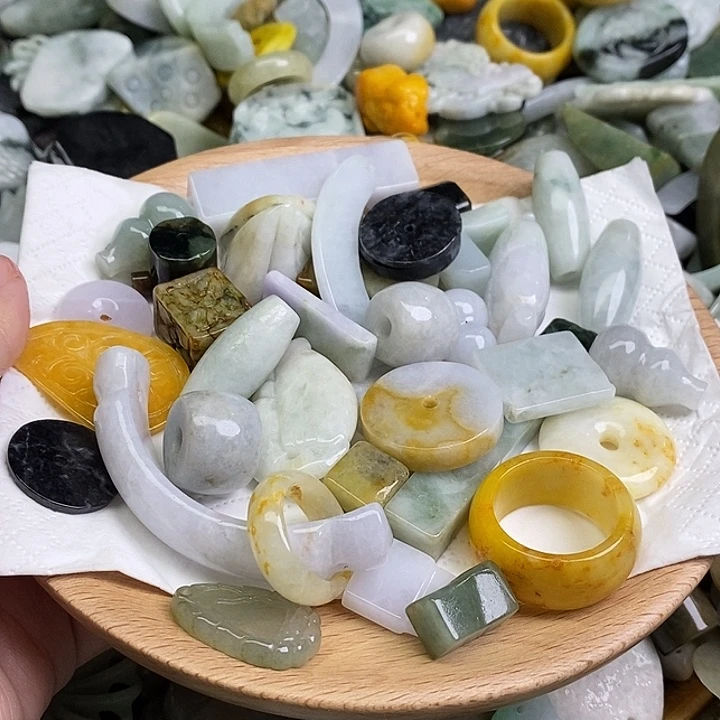 翡翠未镶嵌颈饰天然翡翠62