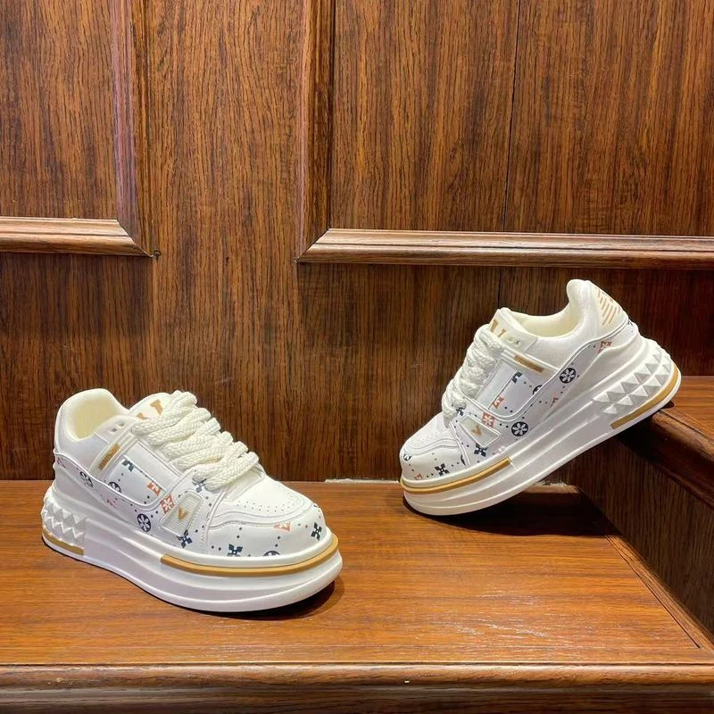 男鞋2025春季新款皮面厚底印花休闲运动运动鞋增高时尚百搭圆头