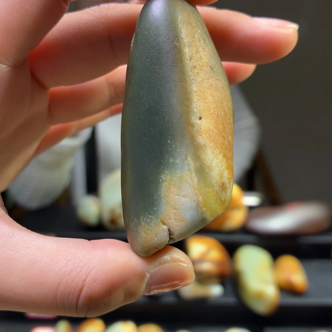 和田玉未镶嵌挂件111g
