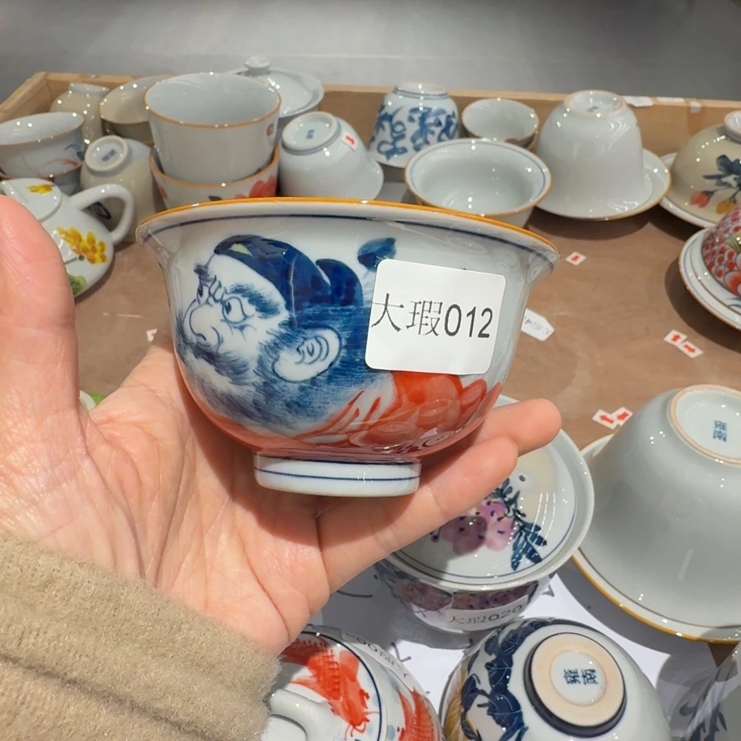 釉下手绘茶具微瑕
