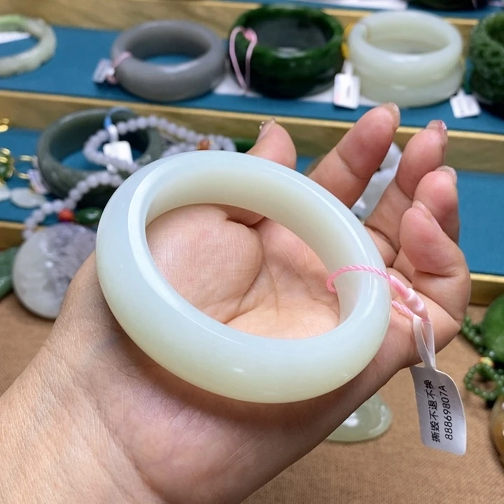 和田玉手镯5657圈口6未镶嵌