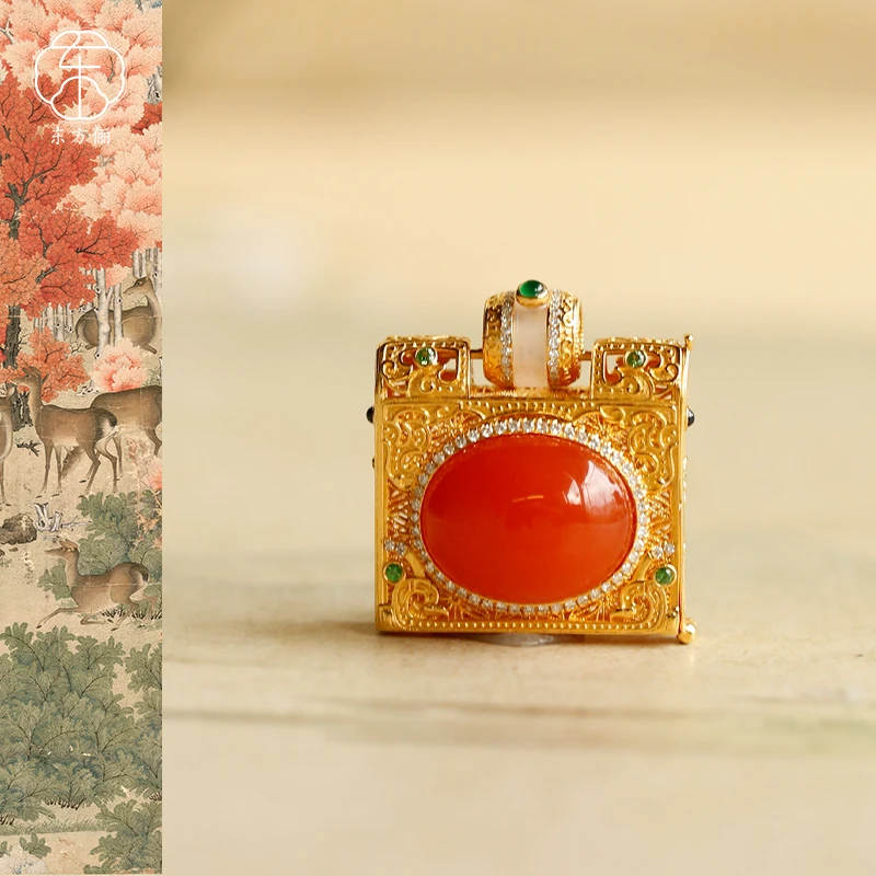 东方俪DOFUNLY【冬日郦】18K金南红香囊锁吊坠轻奢NHDZ雅韵