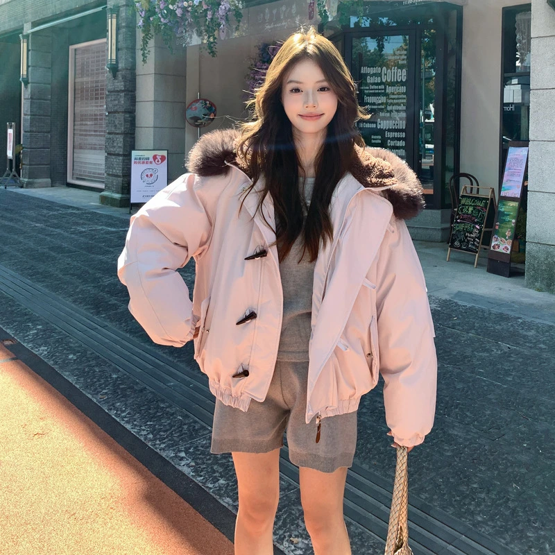 外贸美式复古大毛领连帽棉服女冬季短款外套2025年新款牛角扣加厚