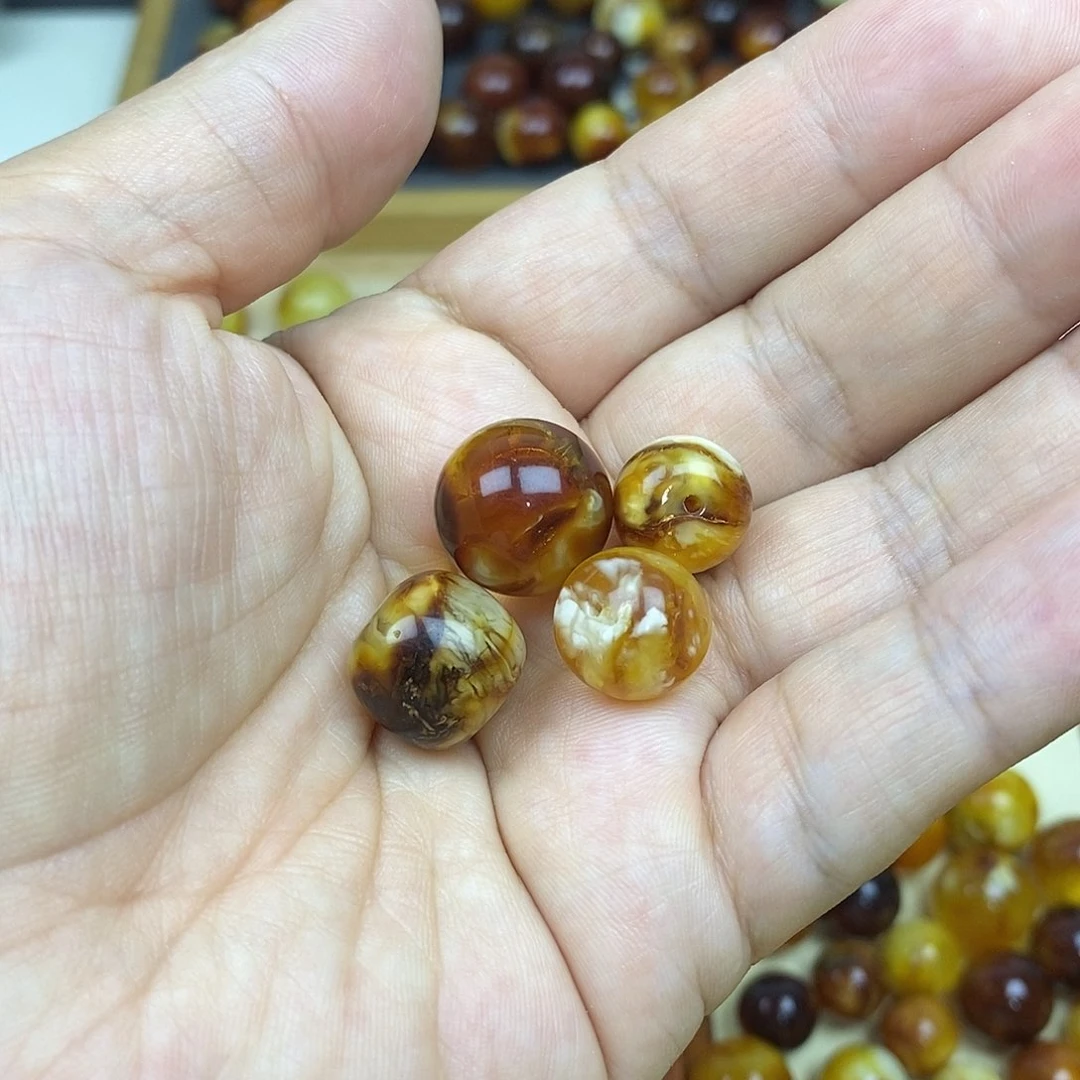 k***n未镶嵌琥珀裸石蜜蜡