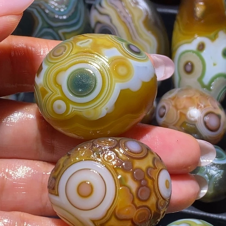 S***y玛瑙/玉髓未镶嵌珠宝奇石