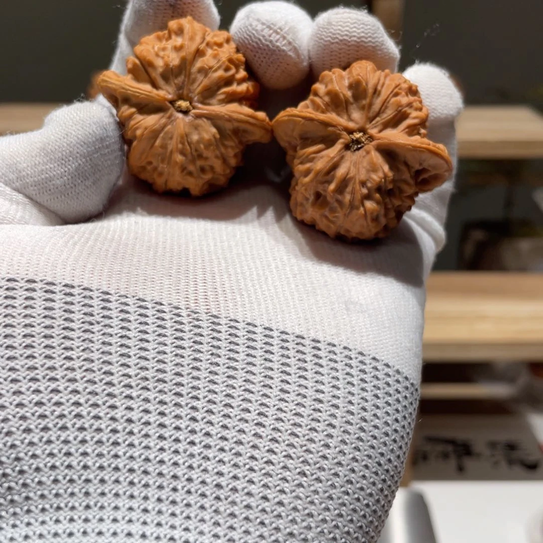 红***薯文玩核桃把件有修血麒麟