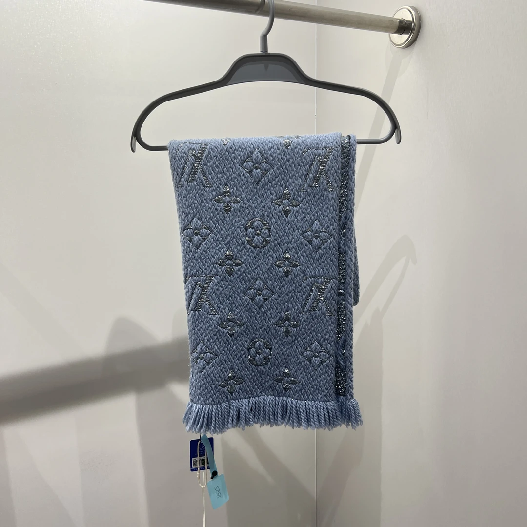 LOUISVUITTON/路易威登 wdf136 Logo标保暖 绒线围巾