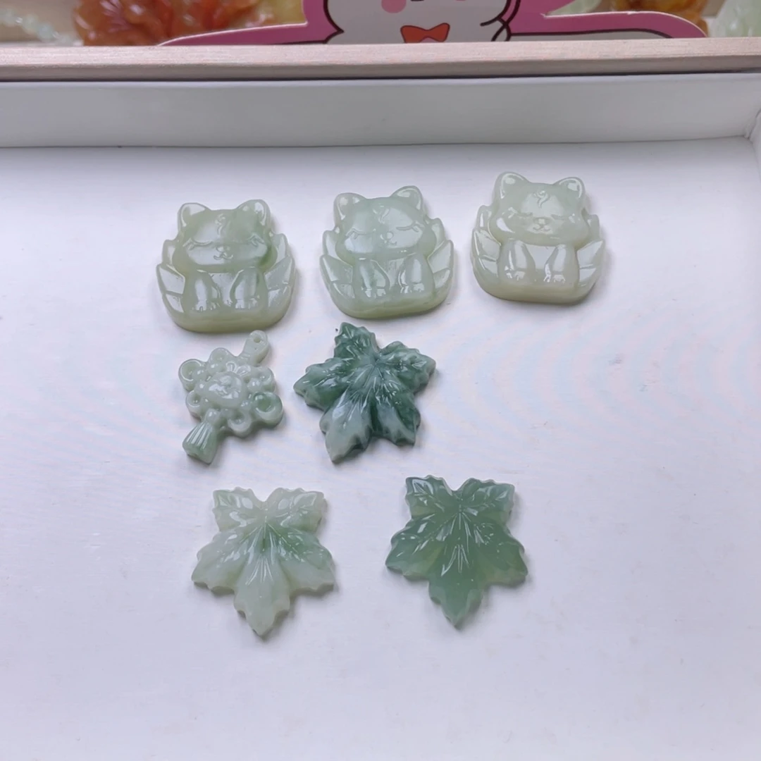 零***落未镶嵌蛇纹石玉颈饰