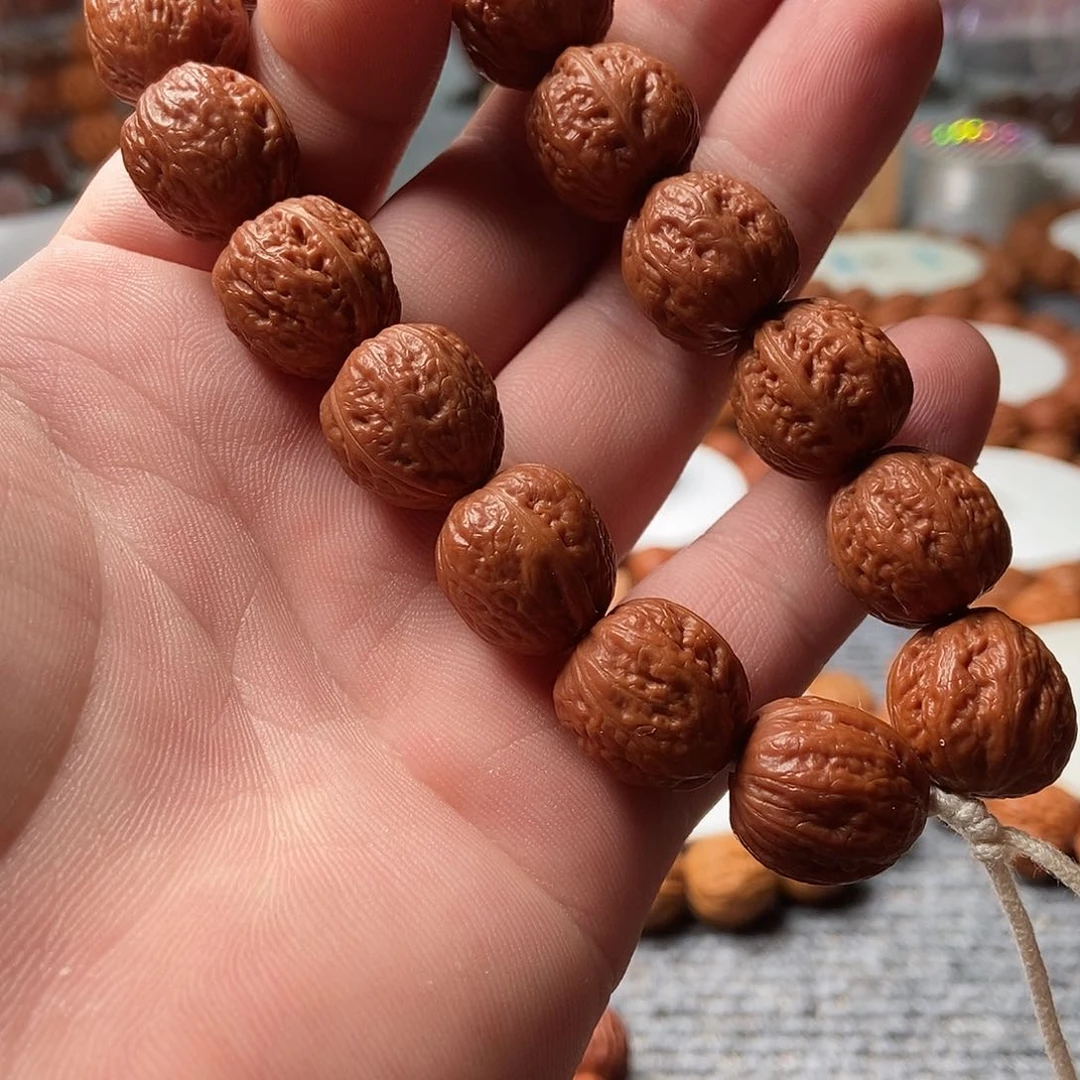 文玩核桃吊坠八棱蚂蚁纹