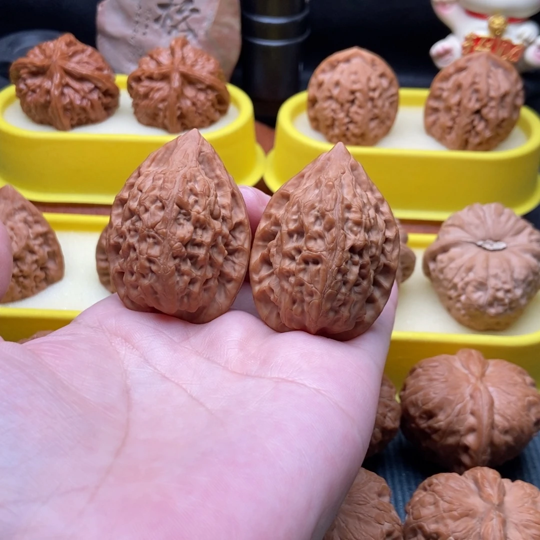 文玩核桃吊坠全品长治鸡心