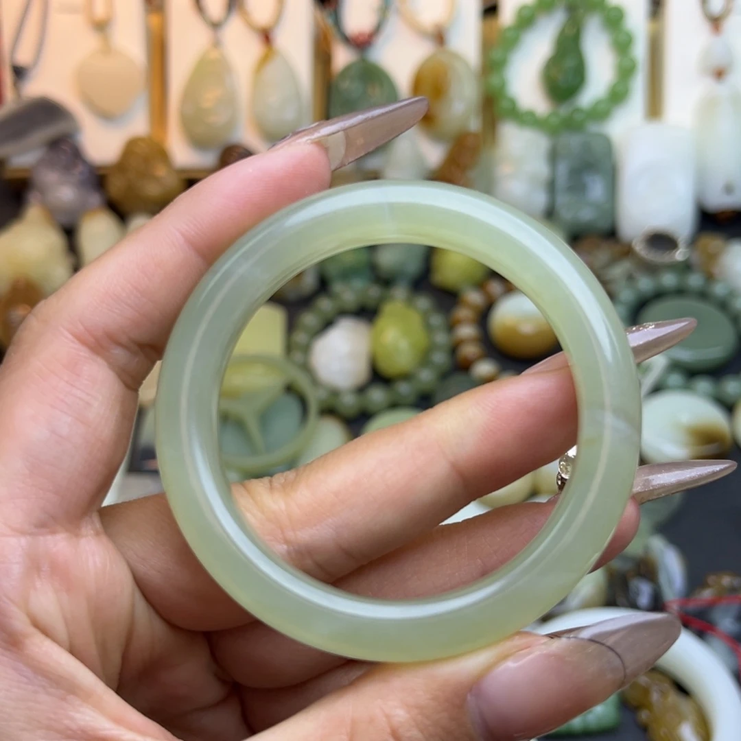 和田玉颈饰未镶嵌51