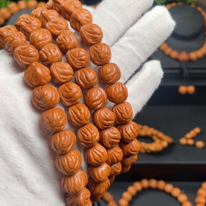 南****木质类精品桃核脖挂