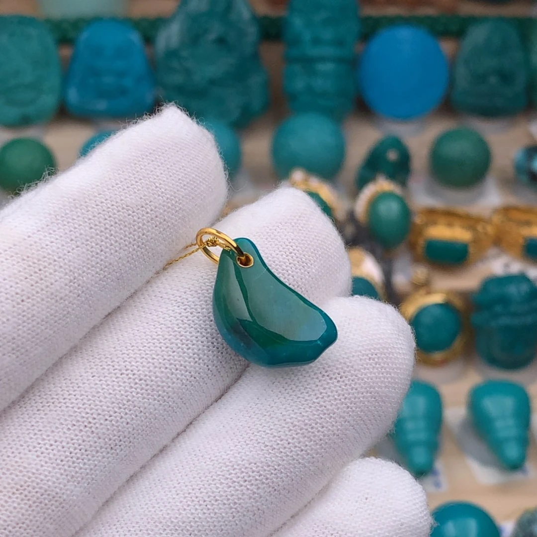 未镶嵌绿松石珠宝奇石