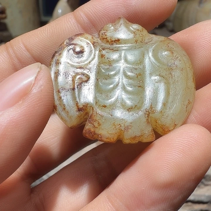 金***区和田玉（糖玉）未镶嵌颈饰