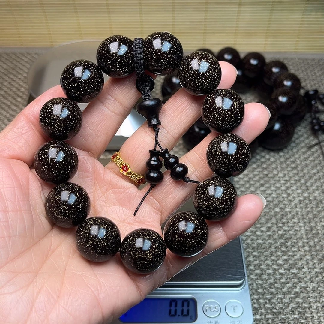暧***丶檀香紫檀（小叶紫檀）1.8 13颗 爆星