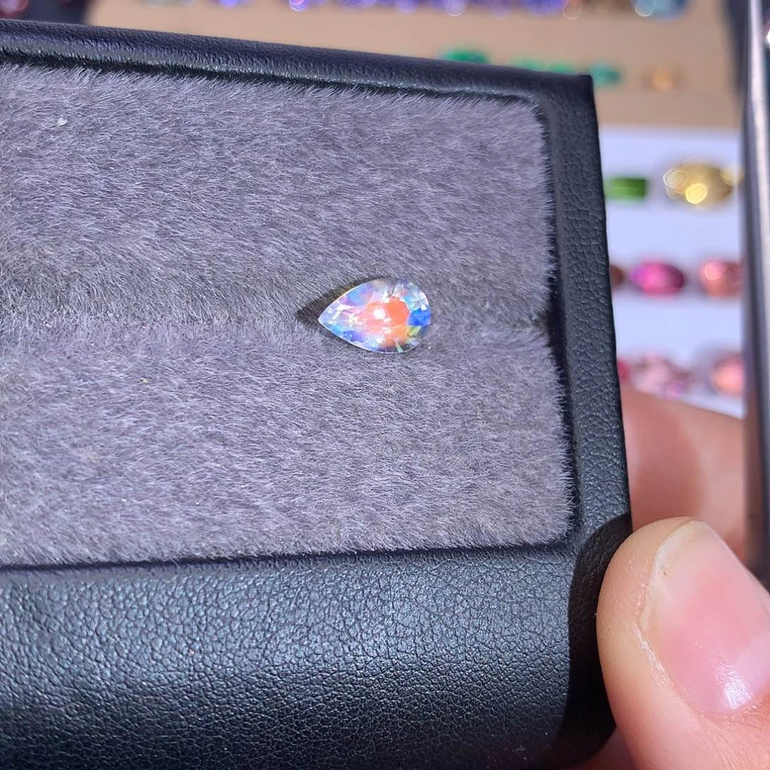 月光石裸石未镶嵌1.08ct