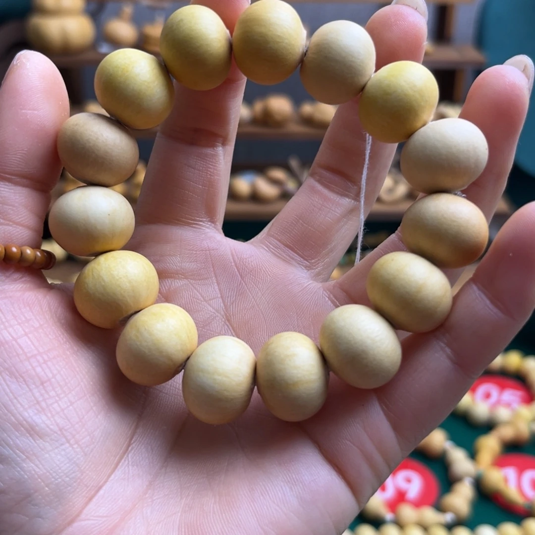 肖***迪大叶紫檀（黑酸枝木类）