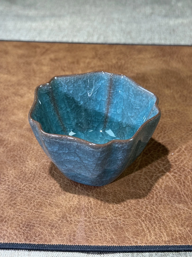 0212-哥窑冰裂纹【蓝冰】主人杯【五方杯】叶金塔大师底章