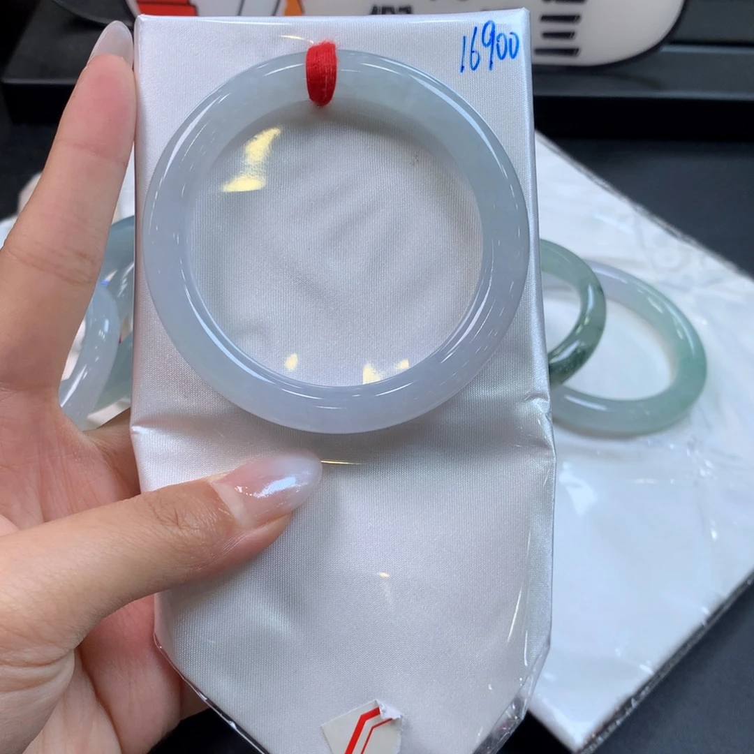 翡翠未镶嵌手镯55圈口