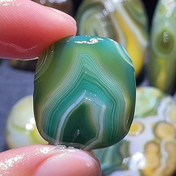 玛瑙/玉髓未镶嵌珠宝奇石