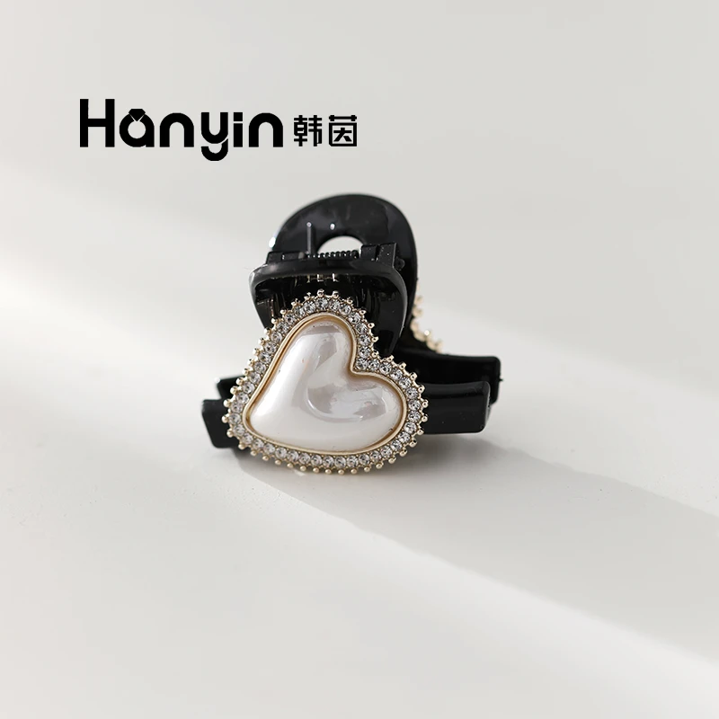 4cm俏皮斜爱心迷你小巧轻奢时尚复古小发夹简约发卡气质可爱法式