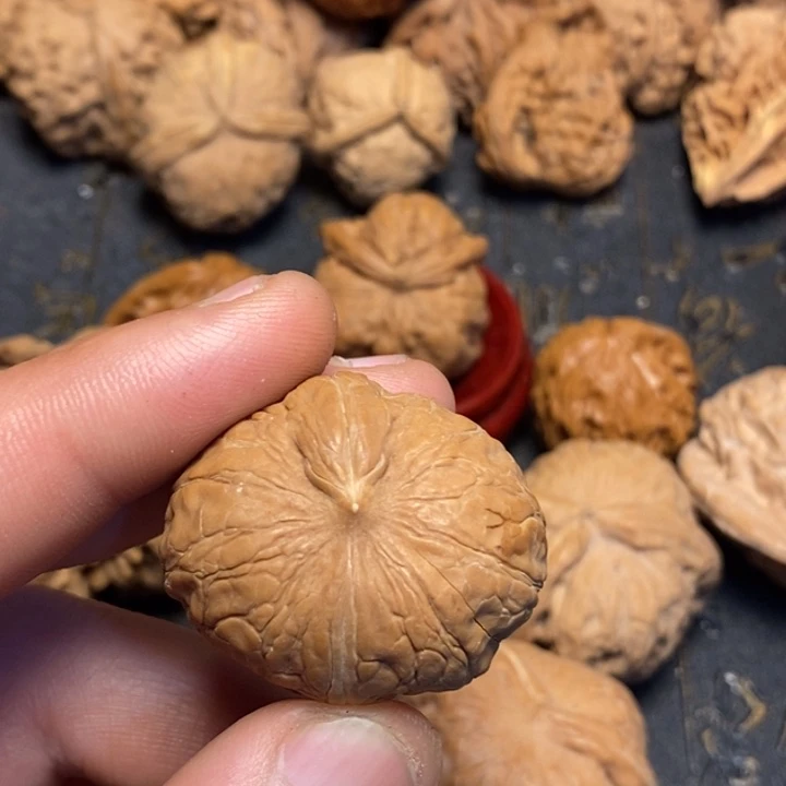 文玩核桃吊坠流**月文玩核桃异形单只