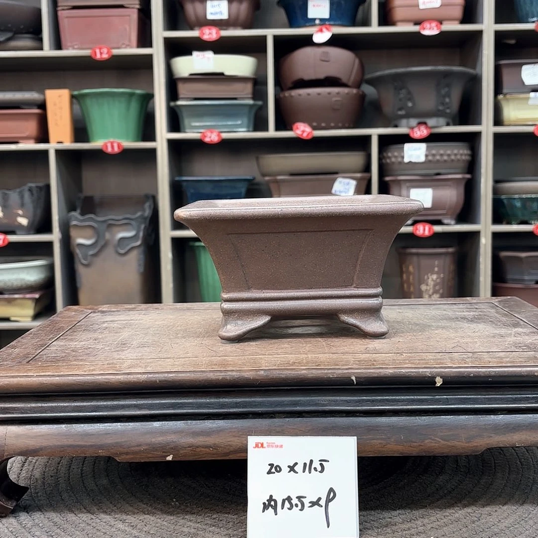 紫砂花盆紫砂的颜色很好看