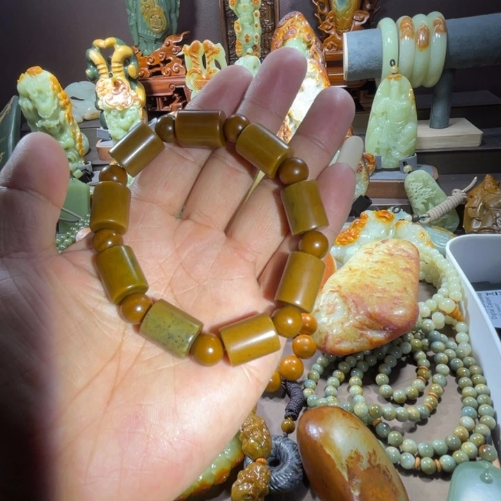 透闪石质玉未镶嵌珠宝奇石