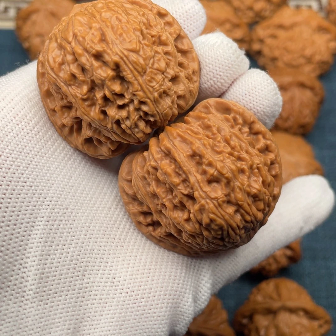 把件文玩核桃43全品毕业绣球