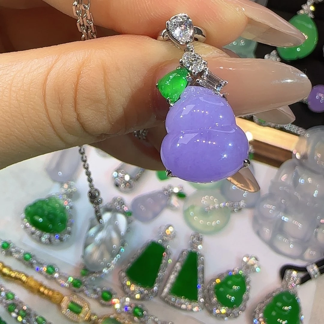 翡翠18K金镶嵌戒指