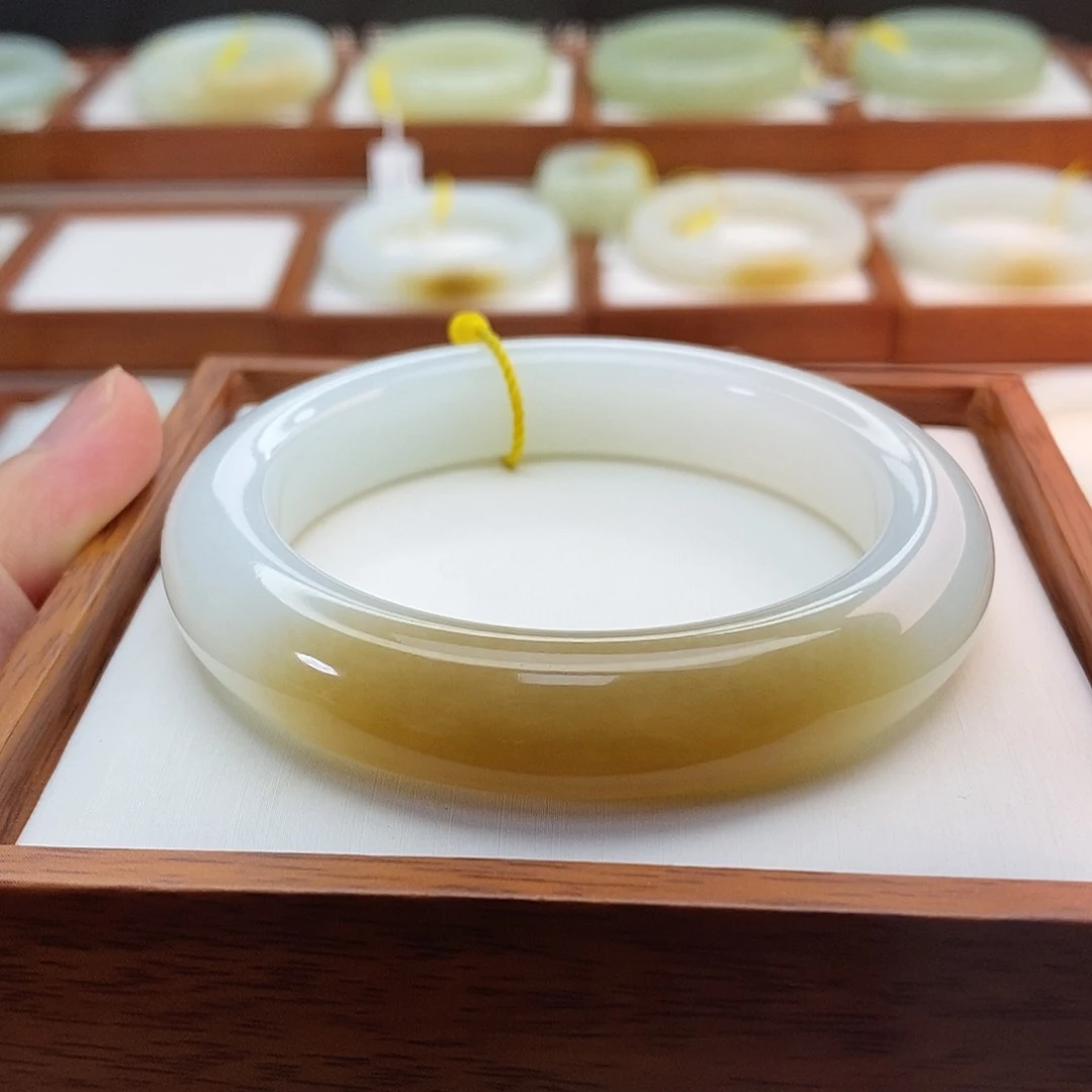 手链未镶嵌和田玉（糖玉）