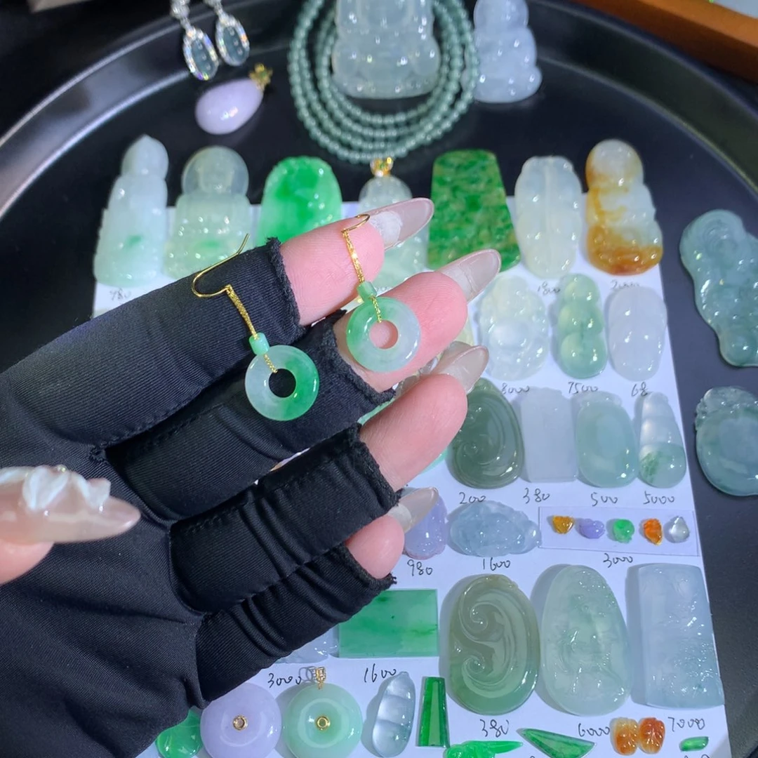 翡翠18K金镶嵌耳饰甜甜圈