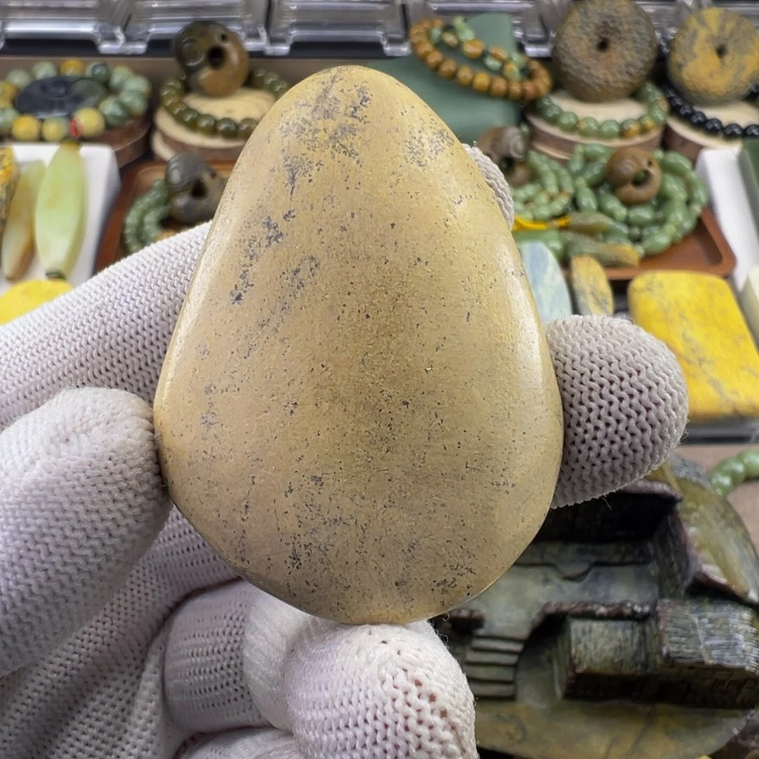 岫岩河磨玉（透闪石质玉）未镶嵌把件