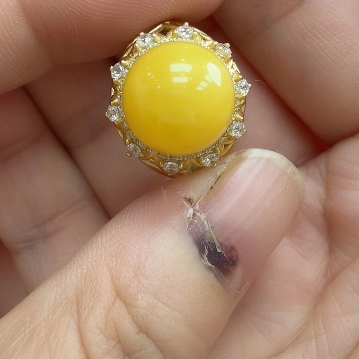 琥珀未镶嵌珠宝奇石