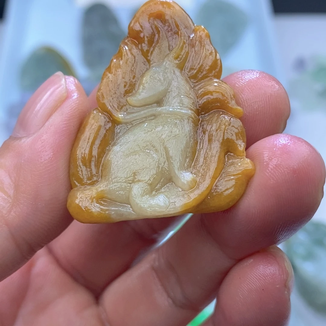 定制翡翠未镶嵌九尾